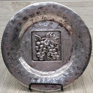 Grasslands Road Vineyard Accent Plate 8in Silver Aluminum Grape Motif 447642